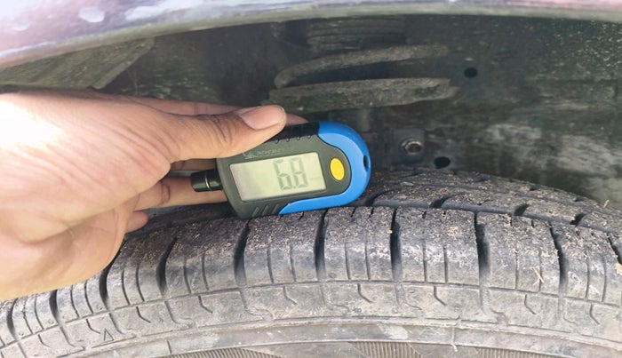 2016 Maruti Swift VXI, Petrol, Manual, 72,053 km, tyre