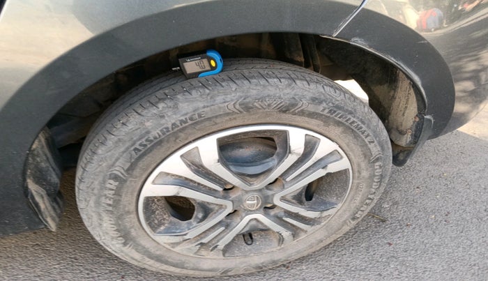 2022 Tata TIGOR XZ PLUS CNG, CNG, Manual, 42,183 km, tyre