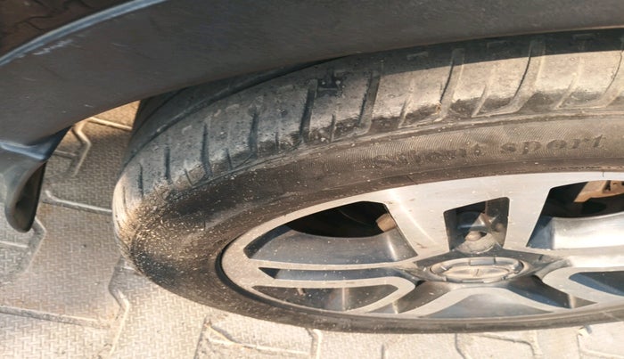 2017 Tata Hexa XTA 4X2 6 STR, Diesel, Automatic, 1,61,241 km, tyre