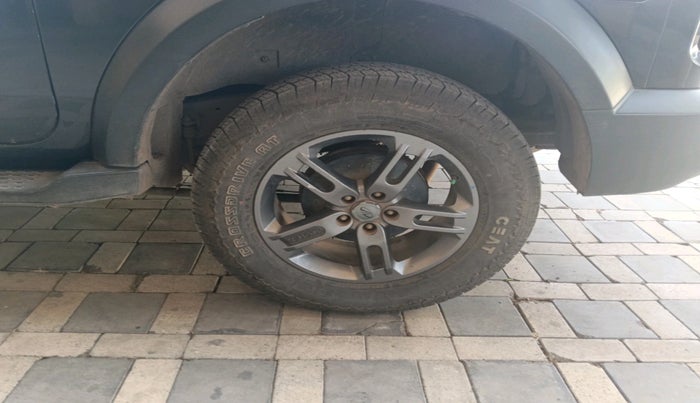 2021 Mahindra Thar LX D 4WD MT CONVERTIBLE, Diesel, Manual, 69,175 km, tyre