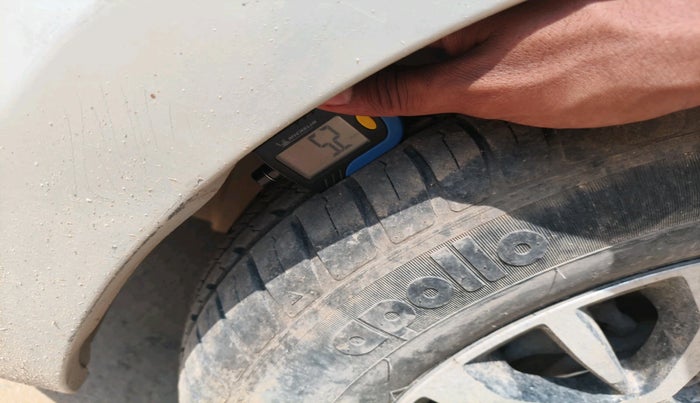 2020 Maruti Swift LXI, Petrol, Manual, 37,658 km, tyre