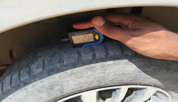 2020 Maruti Swift LXI, Petrol, Manual, 37,658 km, tyre