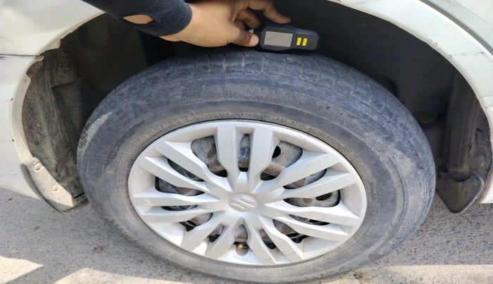 2017 Maruti Dzire VDI, Diesel, Manual, 1,78,345 km, tyre