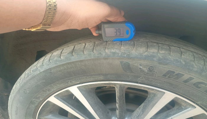 2017 Toyota Corolla Altis VL CVT PETROL, Petrol, Automatic, 75,419 km, tyre