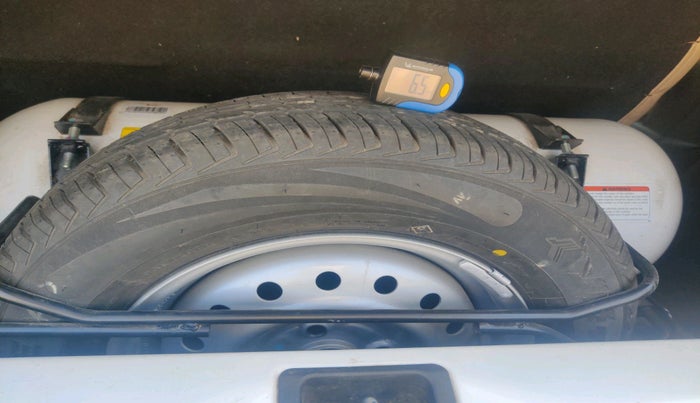 2024 Maruti New Wagon-R LXI CNG 1.0, CNG, Manual, 61,969 km, tyre