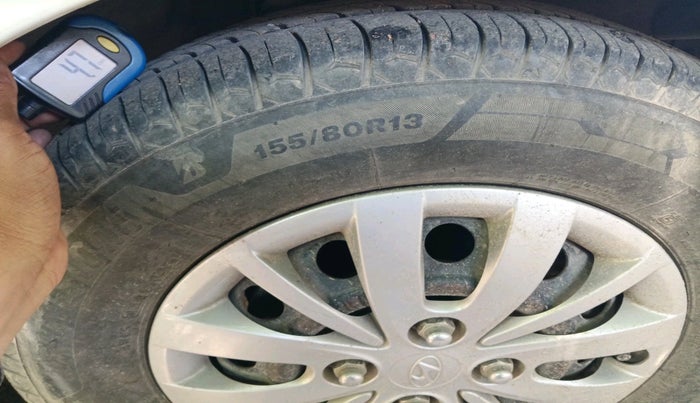 2015 Hyundai i10 SPORTZ 1.1, Petrol, Manual, 79,813 km, tyre