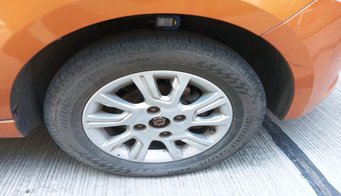 2018 Tata Tiago XZ PETROL, Petrol, Manual, 54,944 km, tyre