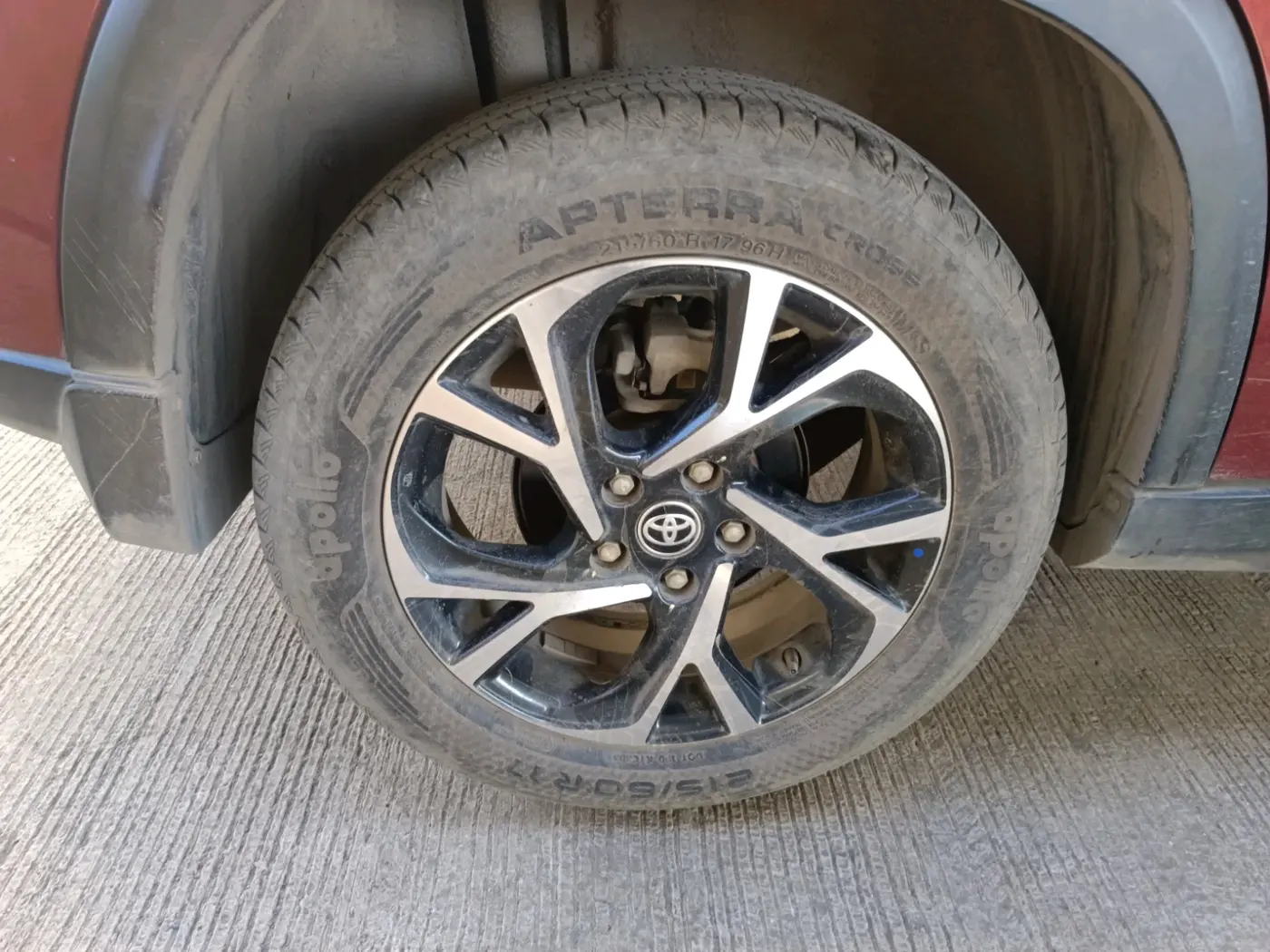 2023 Toyota URBAN CRUISER HYRYDER V NEO DRIVE, Petrol, Manual, 23,207 km, tyre