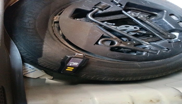 2012 Hyundai i10 SPORTZ 1.2, Petrol, Manual, 51,872 km, tyre