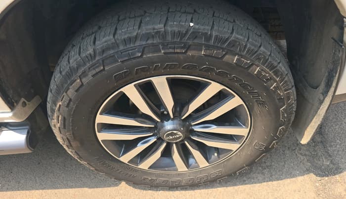 2018 ISUZU MU-X 4x2 AT, Diesel, Automatic, 1,26,675 km, tyre