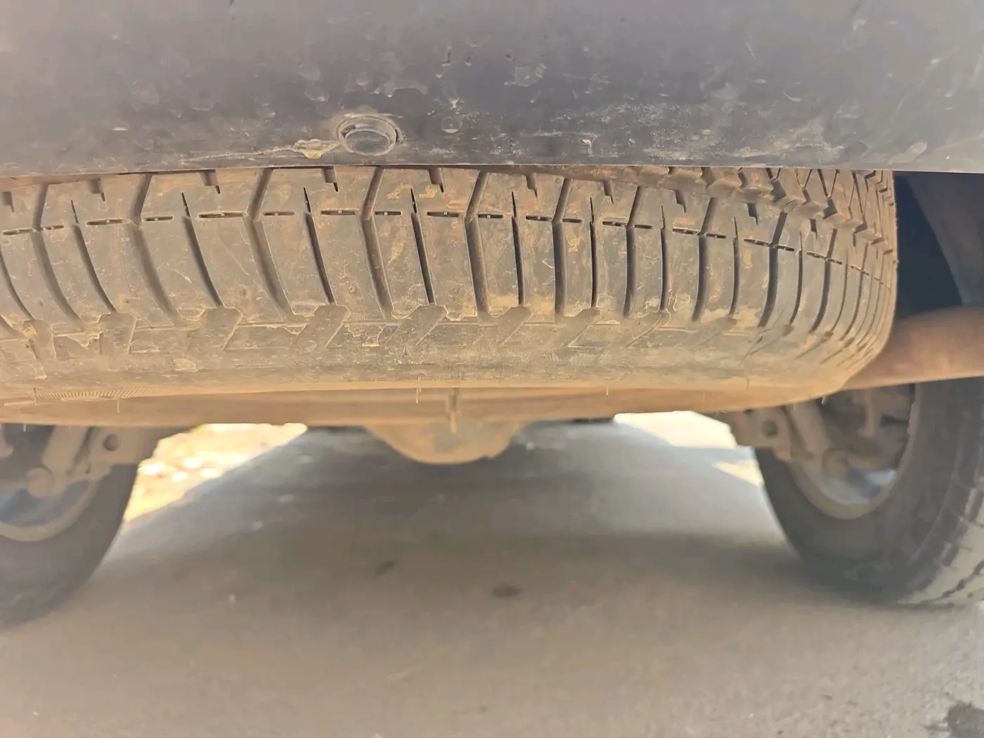 2018 ISUZU MU-X 4x2 AT, Diesel, Automatic, 1,29,500 km, tyre