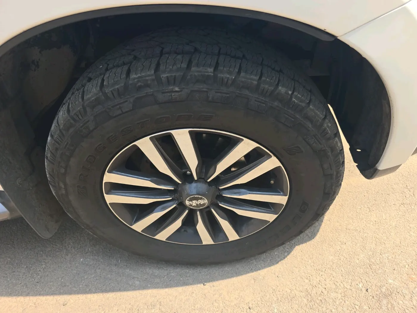 2018 ISUZU MU-X 4x2 AT, Diesel, Automatic, 1,29,500 km, tyre