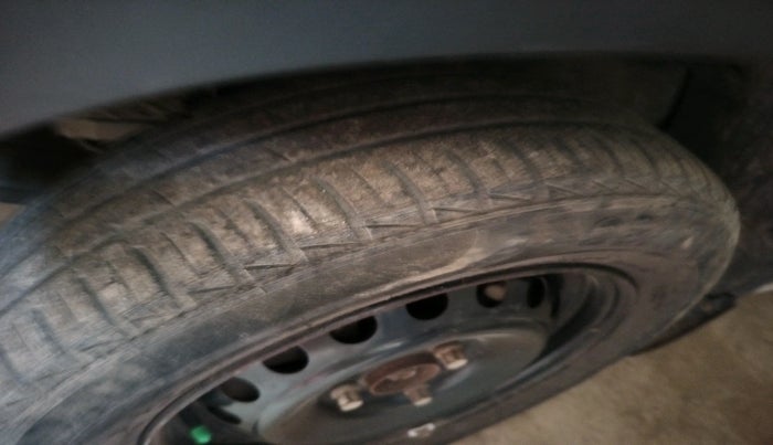 2020 Renault Kwid RXT 0.8, Petrol, Manual, 39,992 km, tyre