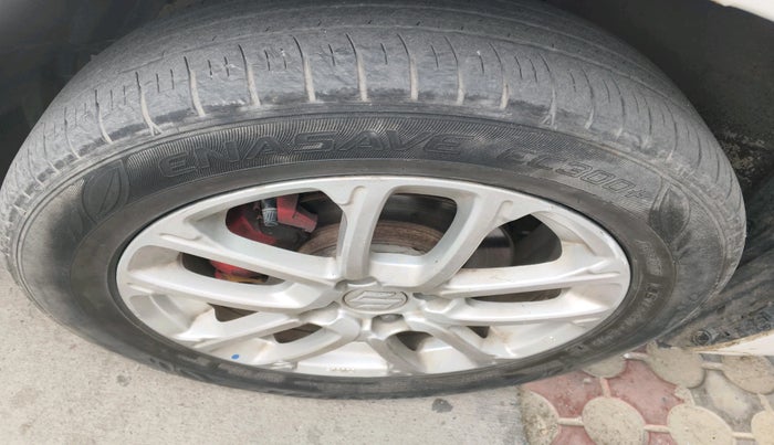 2013 Maruti Swift Dzire LXI, Petrol, Manual, 78,195 km, tyre