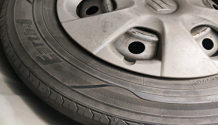 2013 Maruti Swift Dzire LXI, Petrol, Manual, 78,195 km, tyre