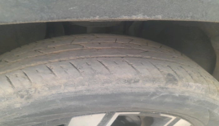 2022 Renault Kiger RXZ AMT, Petrol, Automatic, 34,937 km, tyre