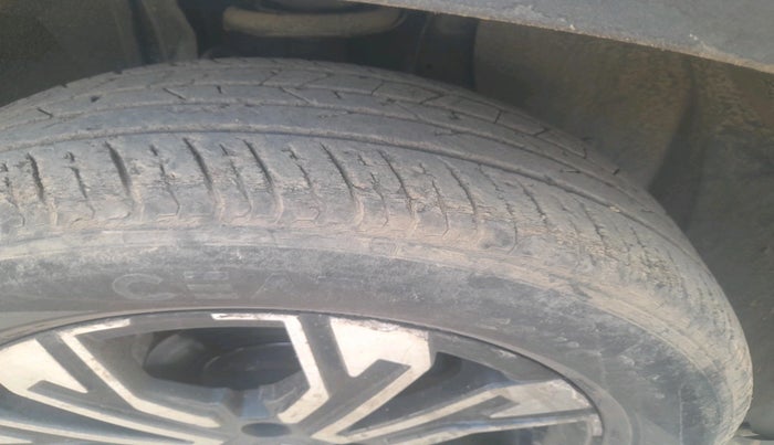 2022 Renault Kiger RXZ AMT, Petrol, Automatic, 34,937 km, tyre