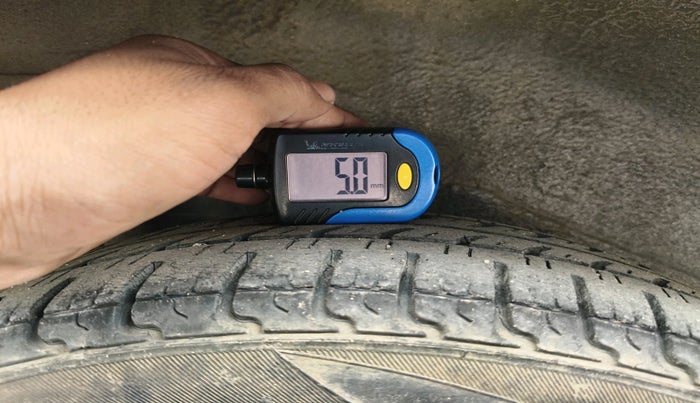 2015 Maruti Wagon R 1.0 VXI, Petrol, Manual, 1,30,542 km, tyre