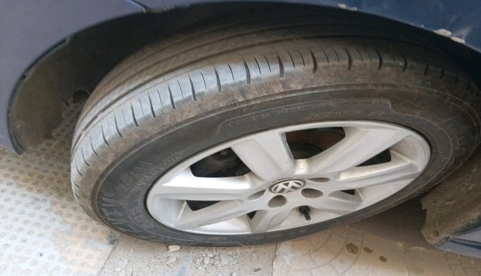 2011 Volkswagen Vento HIGHLINE DIESEL 1.6, Diesel, Manual, 1,57,632 km, tyre