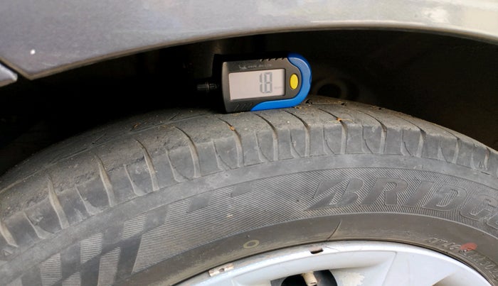 2017 Hyundai Elite i20 MAGNA 1.2, CNG, Manual, 1,06,930 km, tyre