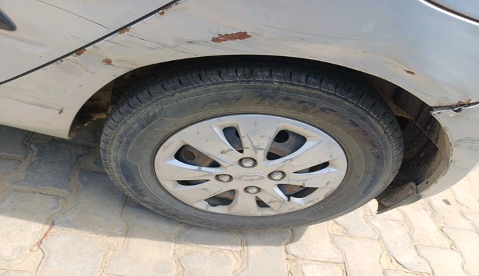 2011 Hyundai i10 MAGNA 1.2, Petrol, Manual, 65,441 km, tyre