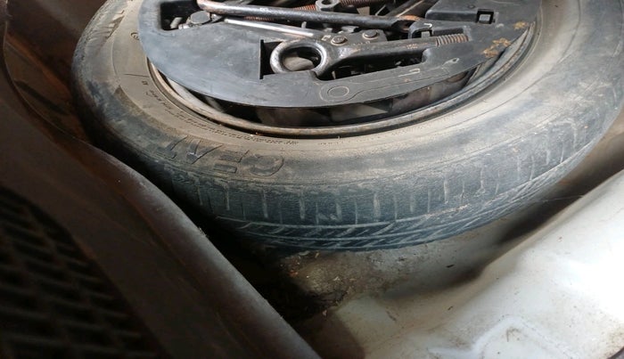 2011 Hyundai i10 MAGNA 1.2, Petrol, Manual, 65,441 km, tyre