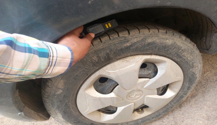 2015 Tata Bolt XE REVOTRON, CNG, Manual, 57,942 km, tyre