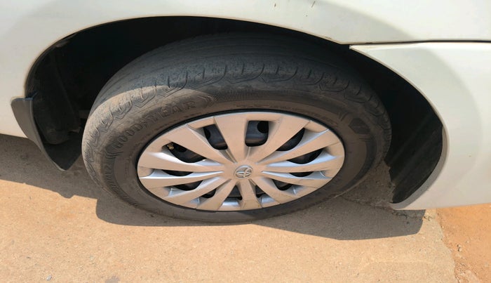 2014 Toyota Etios Liva GD, Diesel, Manual, 68,156 km, tyre