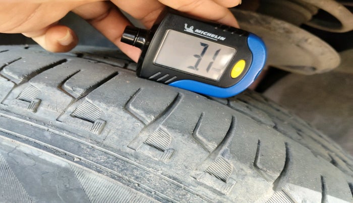 2016 Renault Duster 110 PS RXZ 4X2 AMT DIESEL, Diesel, Automatic, 1,38,215 km, tyre