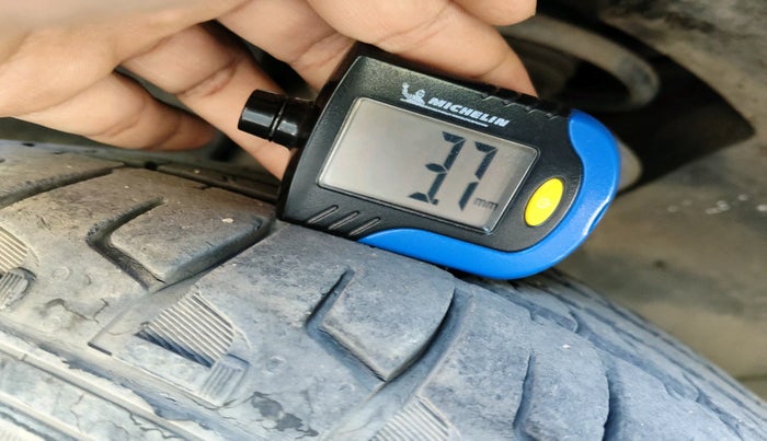 2016 Renault Duster 110 PS RXZ 4X2 AMT DIESEL, Diesel, Automatic, 1,38,215 km, tyre