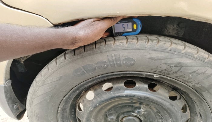 2013 Maruti Alto K10 LXI, Petrol, Manual, 1,07,967 km, tyre