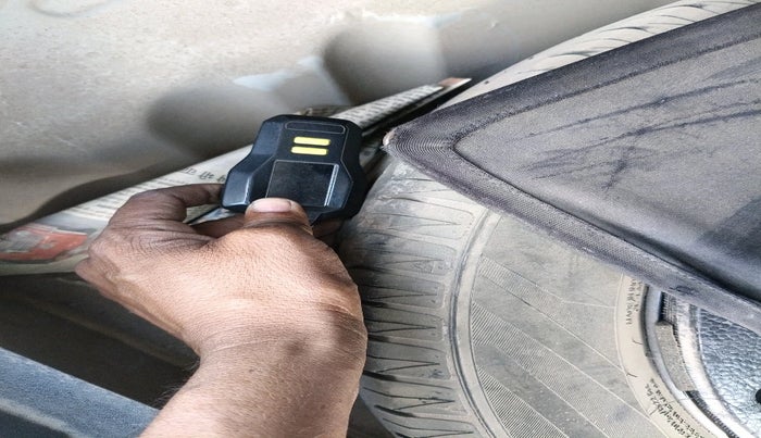 2016 Maruti Vitara Brezza ZDI, Diesel, Manual, 99,586 km, tyre