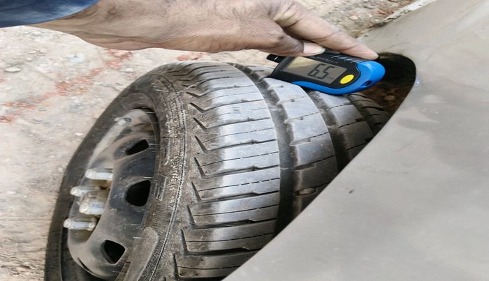 2012 Hyundai Santro Xing GL PLUS, CNG, Manual, 1,45,947 km, tyre