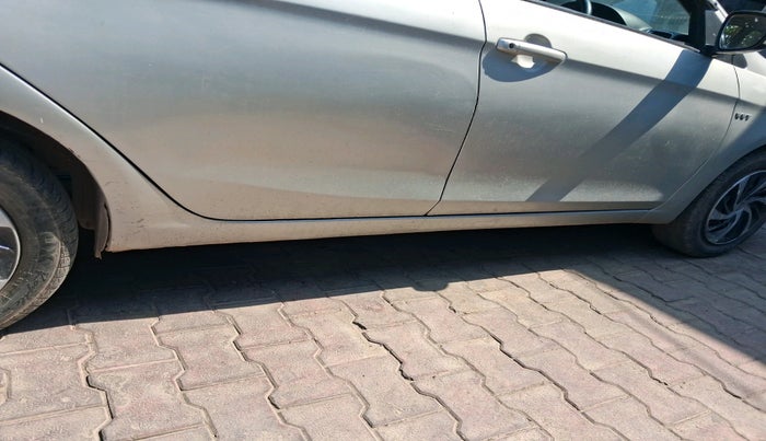 2015 Maruti Ciaz VXI+, Petrol, Manual, 1,03,059 km, tyre