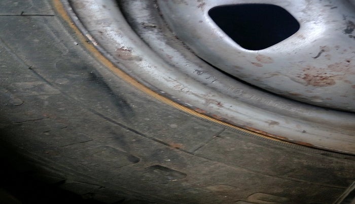 2012 Maruti Wagon R 1.0 LXI CNG, CNG, Manual, 1,65,702 km, tyre