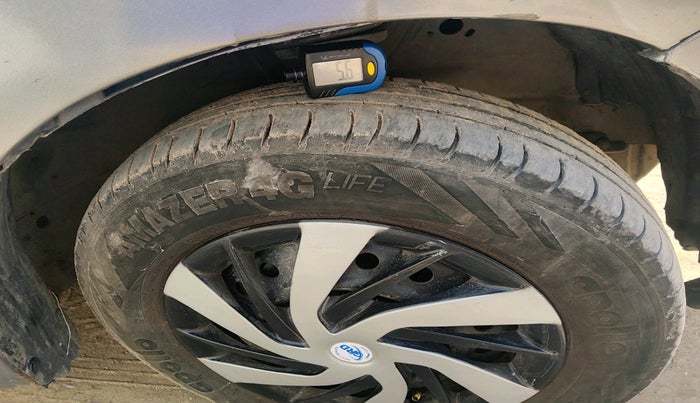 2012 Maruti Wagon R 1.0 LXI CNG, CNG, Manual, 1,65,702 km, tyre