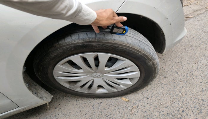 2014 Maruti Ertiga VXI, CNG, Manual, 78,008 km, tyre