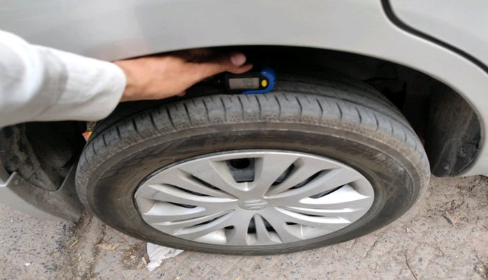 2014 Maruti Ertiga VXI, CNG, Manual, 78,008 km, tyre