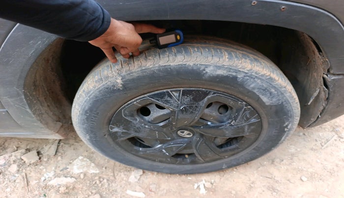 2022 Tata PUNCH PURE MT, Petrol, Manual, 64,426 km, tyre