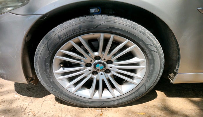 2015 BMW 5 Series 520D PRESTIGE PLUS, Diesel, Automatic, 1,18,159 km, tyre