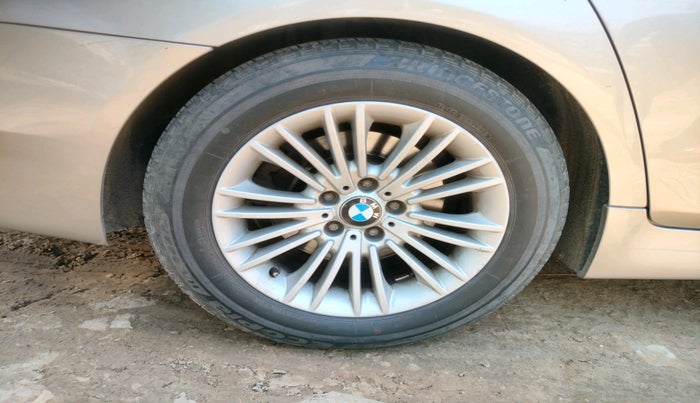 2015 BMW 5 Series 520D PRESTIGE PLUS, Diesel, Automatic, 1,18,159 km, tyre