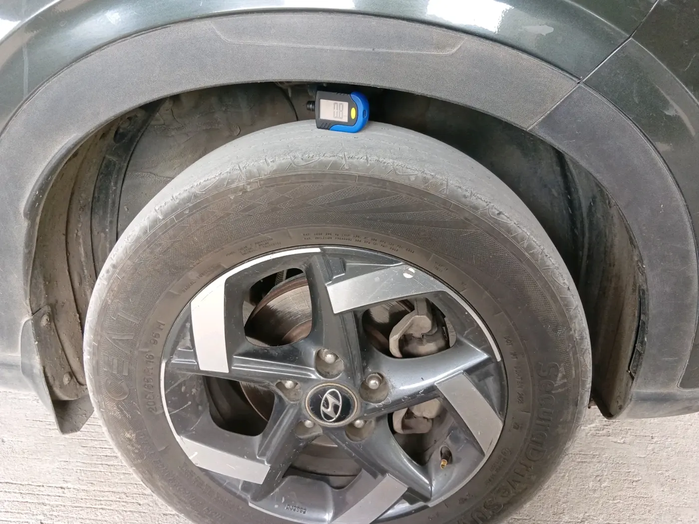 2019 Hyundai VENUE SX 1.4 CRDI, Diesel, Manual, 81,836 km, tyre