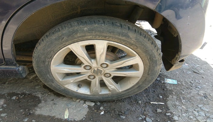 2013 Maruti Wagon R Stingray VXI, Petrol, Manual, 87,168 km, tyre