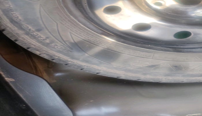 2012 Maruti Swift Dzire VXI, Petrol, Manual, 85,422 km, tyre