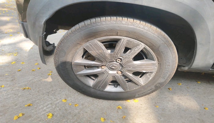 2020 Renault Kwid CLIMBER 1.0 AMT (O), Petrol, Automatic, 51,885 km, tyre