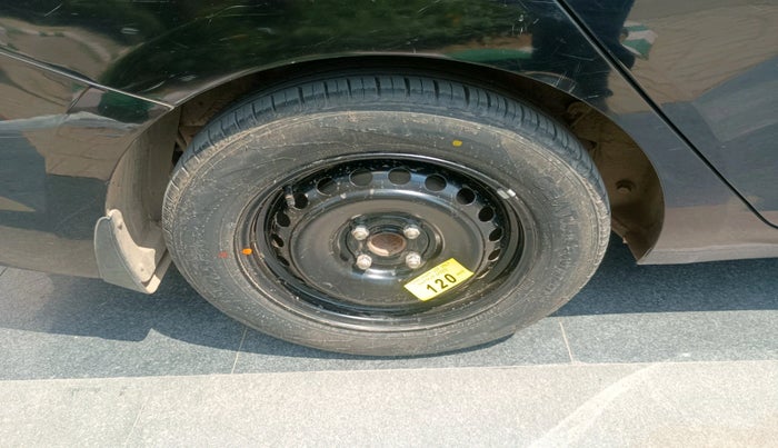 2019 Hyundai Verna 1.6 VTVT SX, Petrol, Manual, 72,070 km, tyre