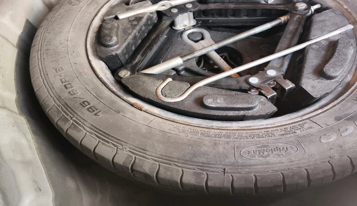 2019 Tata NEXON KRAZ MT PETROL, Petrol, Manual, 91,578 km, tyre