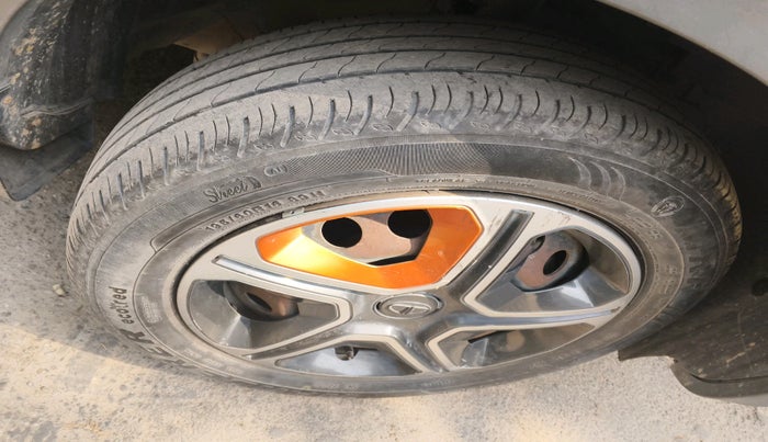 2019 Tata NEXON KRAZ MT PETROL, Petrol, Manual, 91,578 km, tyre