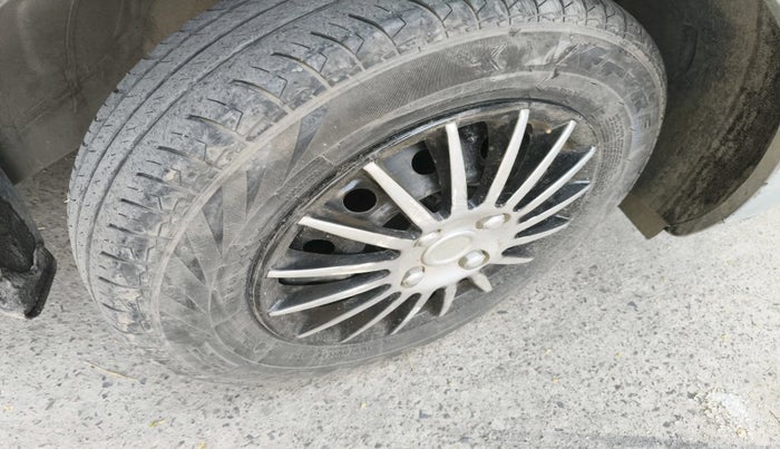 2019 Maruti Swift VXI, Petrol, Manual, 39,791 km, tyre