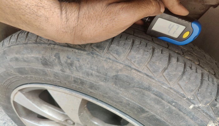 2011 Nissan Sunny XE, Petrol, Manual, 87,120 km, tyre